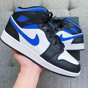 🖤💙🤍 Nike Air Jordan 1 mid black blue shoes